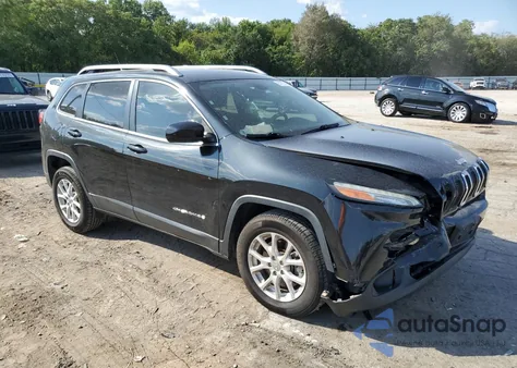 2015 Jeep Cherokee Latitude z USA, uszkodzony, nr VIN 1C4PJMCS3FW665884